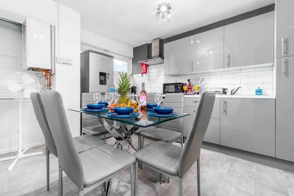 برمنغهام ✪Central✪6Bed✪ Parking✪Pool Table✪Private Patio ✪ المظهر الخارجي الصورة